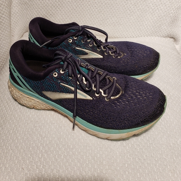 mens size 11 wide sneakers